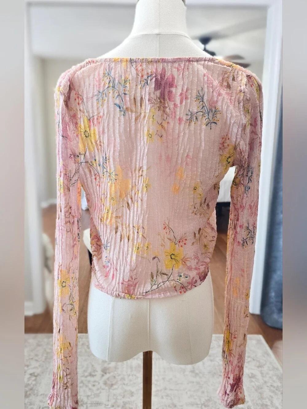 Free People- We The Free Pink Floral Ribbed Button-Front Crop Top Large Petite